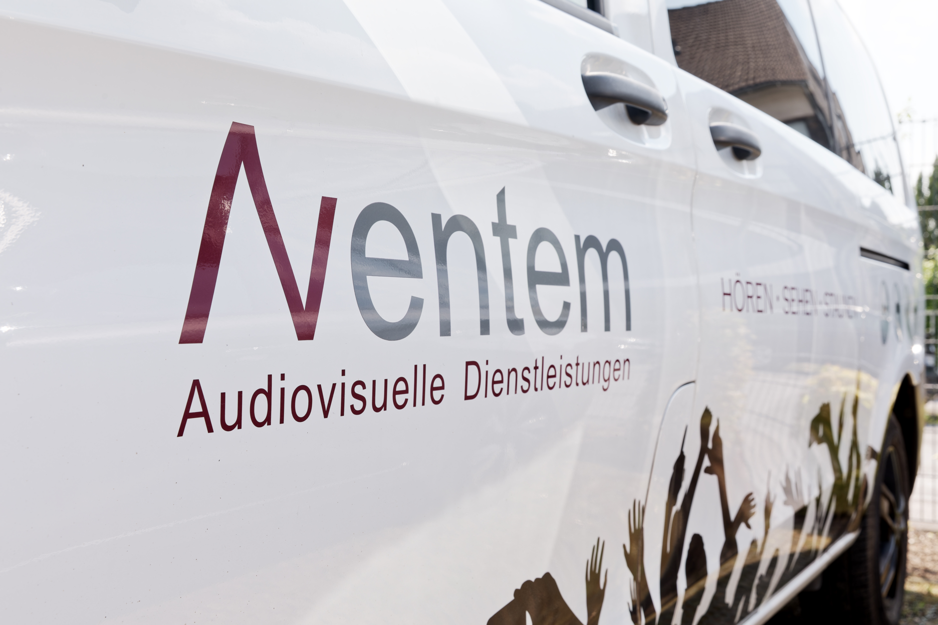 On the road to success with Sennheiser: Aventem expands its wireless technology with the addition of 72 digital EW-DX wireless channels